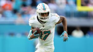 Dolphins' Jaylen Waddle makes up for Tyreek Hill's absence in massive game