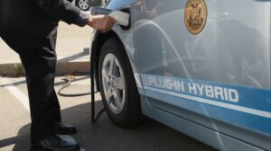 Carmakers bet on hybrids as shift to EVs slows